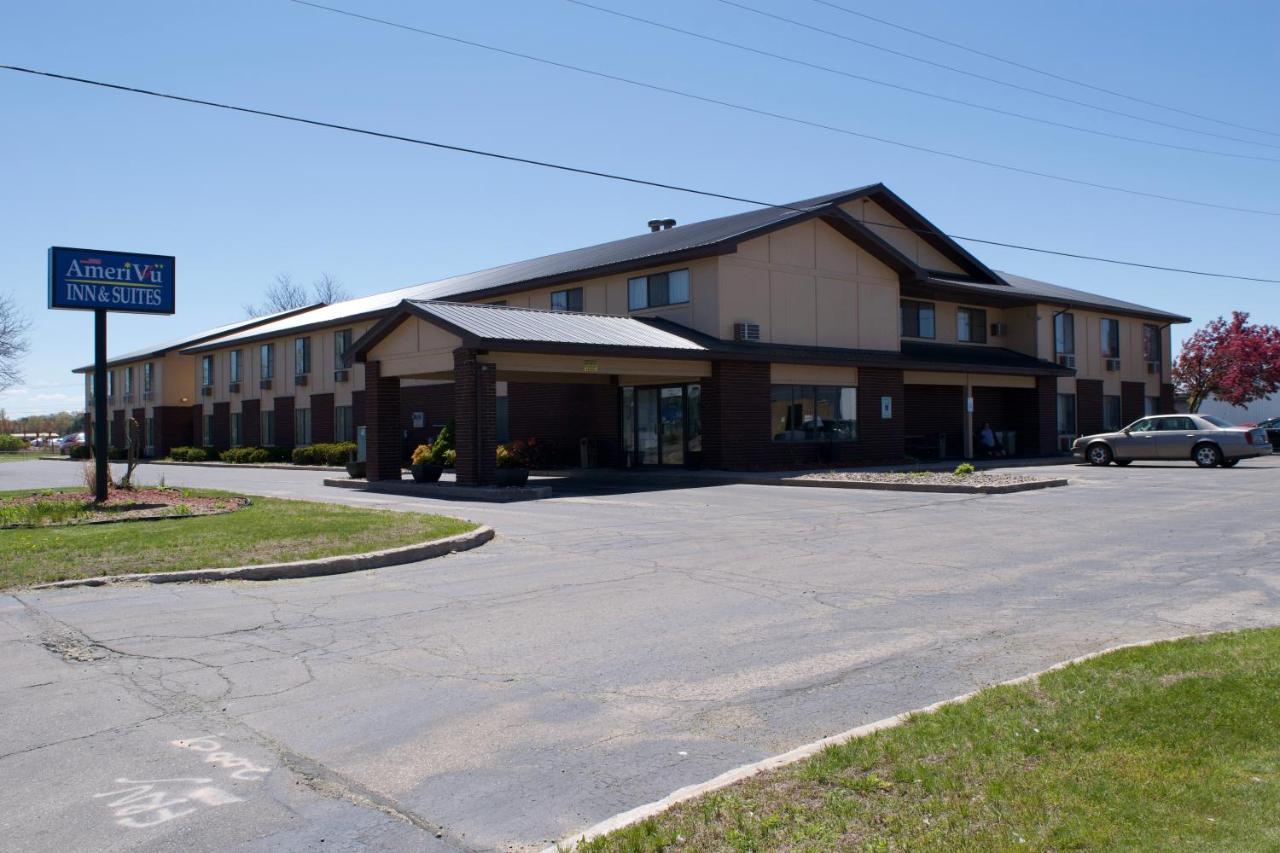 Amerivu Inn And Suites Shawano Wi ภายนอก รูปภาพ