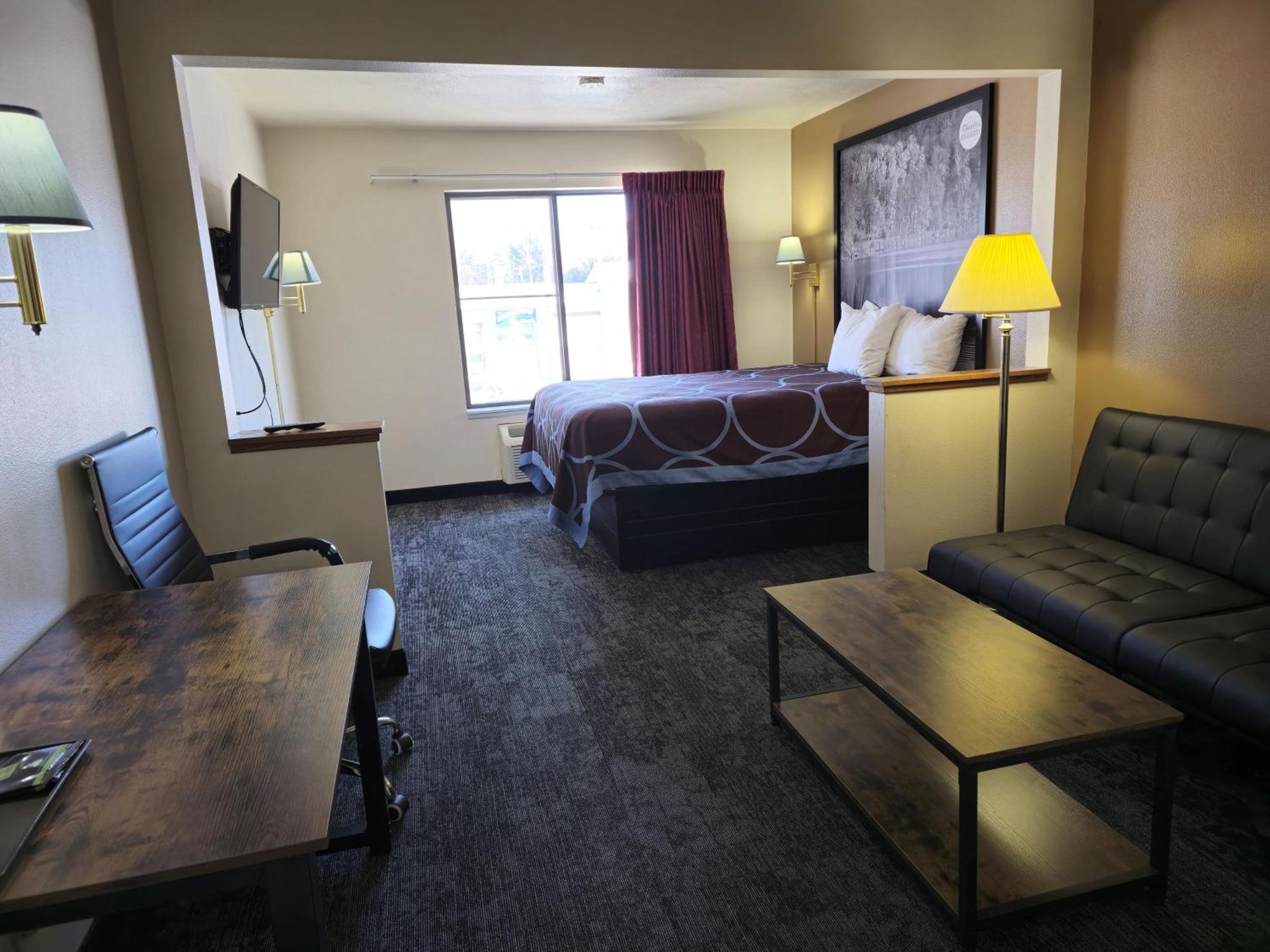 Amerivu Inn And Suites Shawano Wi ภายนอก รูปภาพ