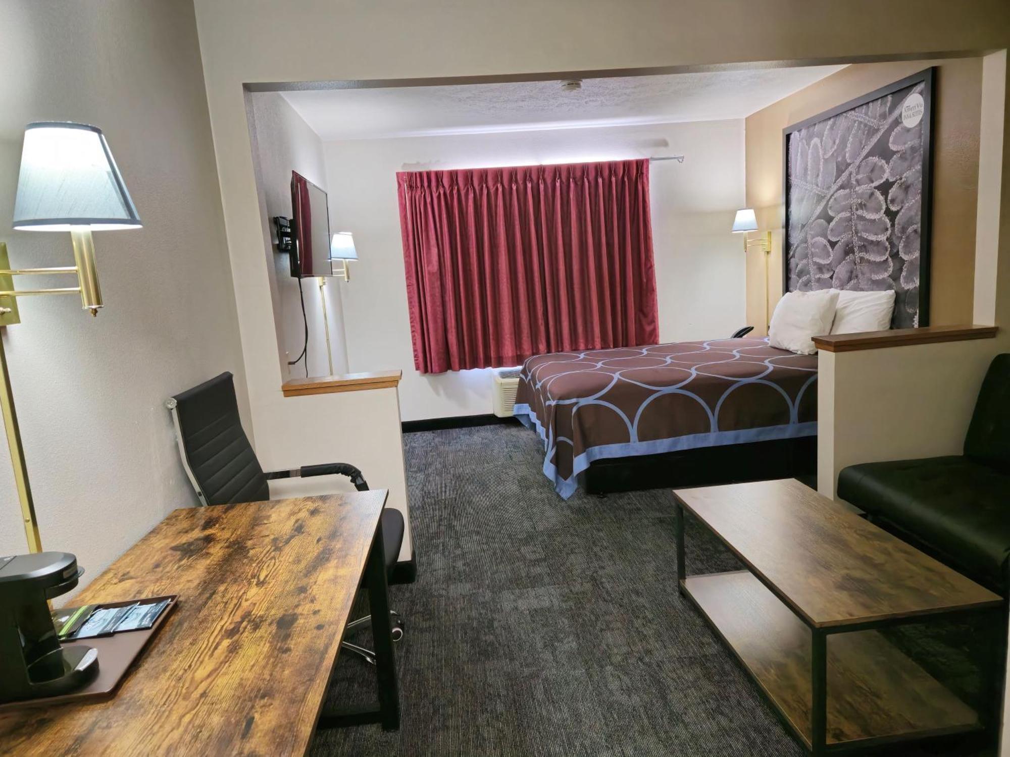 Amerivu Inn And Suites Shawano Wi ภายนอก รูปภาพ