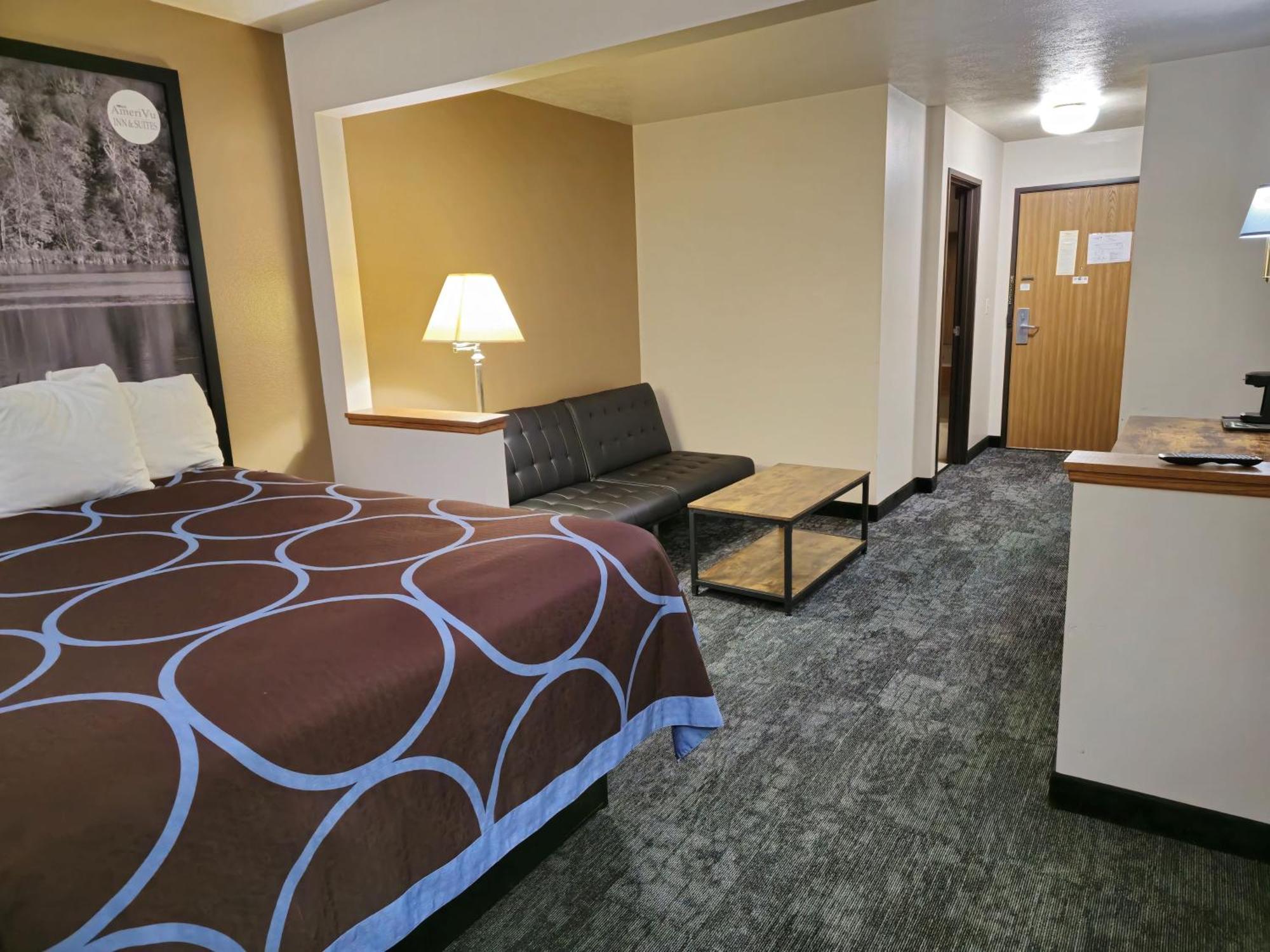Amerivu Inn And Suites Shawano Wi ภายนอก รูปภาพ